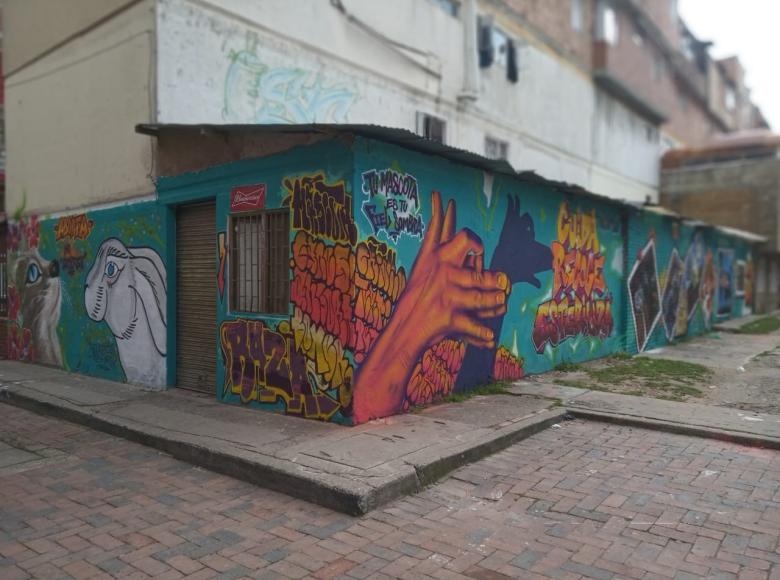 Los murales de Engativá fueron intervenidos por el grupo Arte Expresivo Crew, en el barrio Bachué.