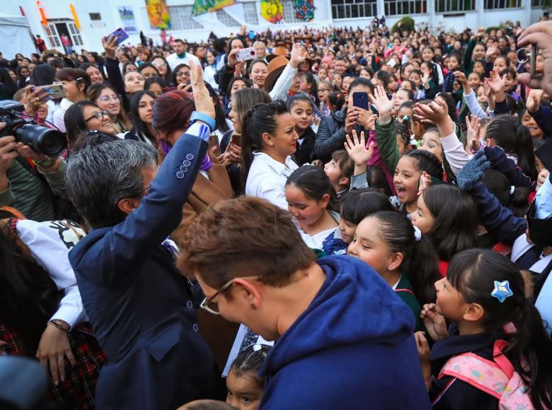 Bienvenida al año escolar en Colegios distritales. Foto: Cristian Martínez-Alcaldía de Bogotá.