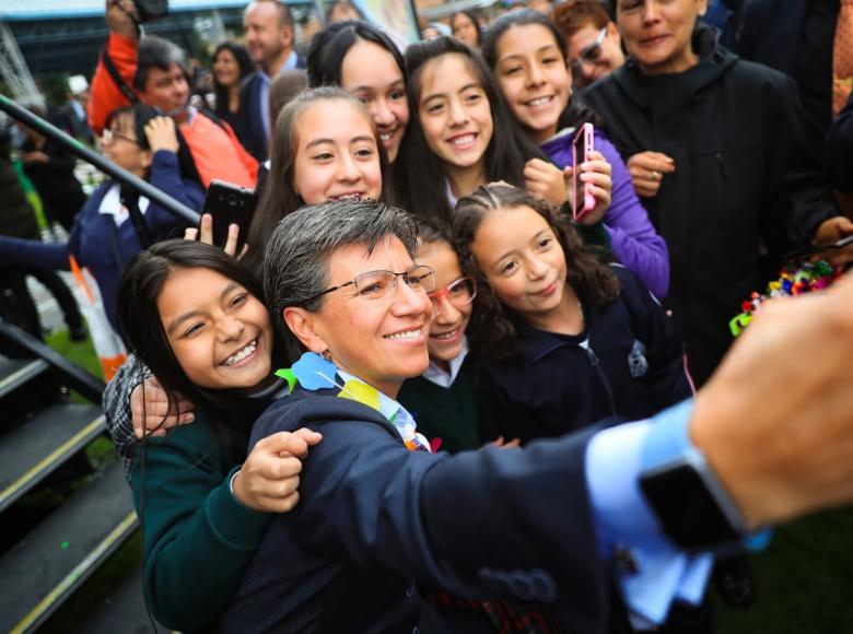 Bienvenida al año escolar en Colegios distritales. Foto: Cristian Martínez-Alcaldía de Bogotá.