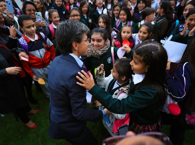 Bienvenida al año escolar en Colegios distritales. Foto: Cristian Martínez-Alcaldía de Bogotá.