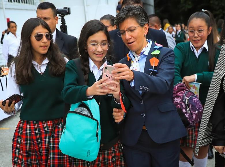 Bienvenida al año escolar en Colegios distritales. Foto: Cristian Martínez-Alcaldía de Bogotá.