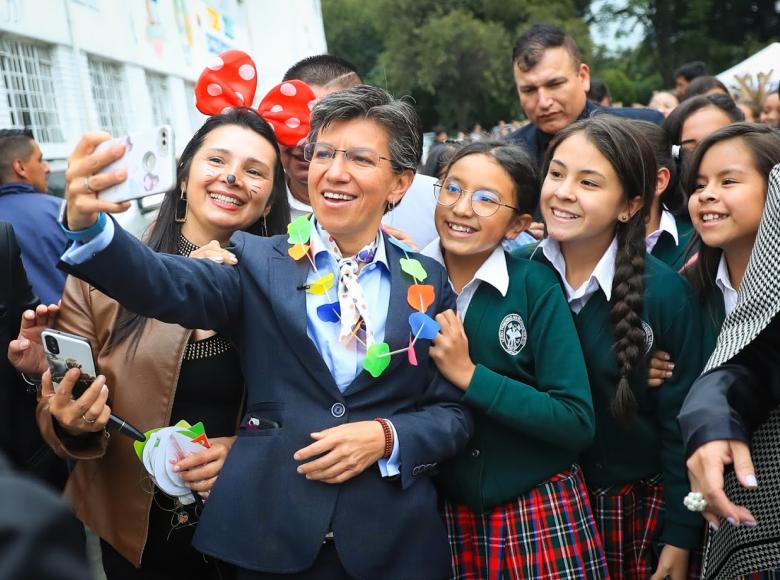 Bienvenida al año escolar en Colegios distritales. Foto: Cristian Martínez-Alcaldía de Bogotá.