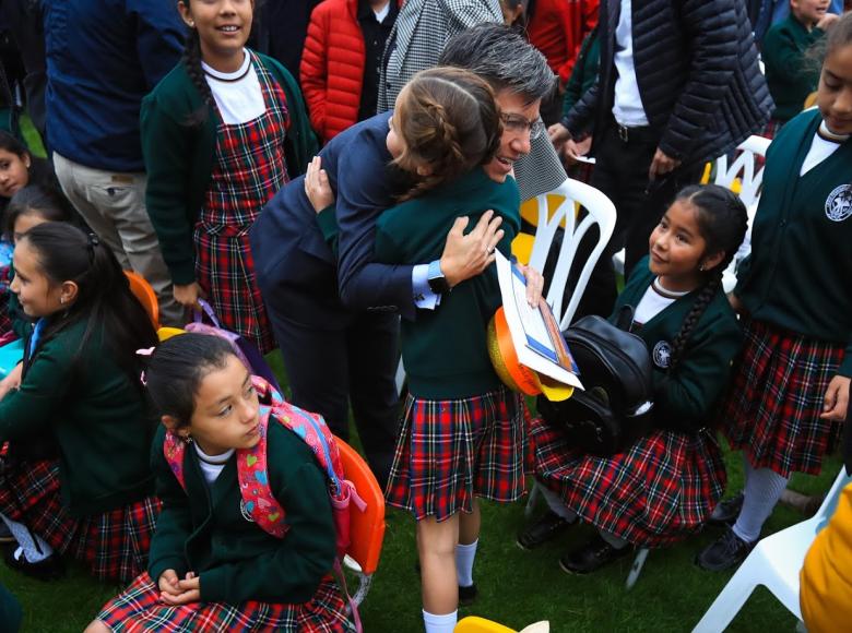 Bienvenida al año escolar en Colegios distritales. Foto: Cristian Martínez-Alcaldía de Bogotá.