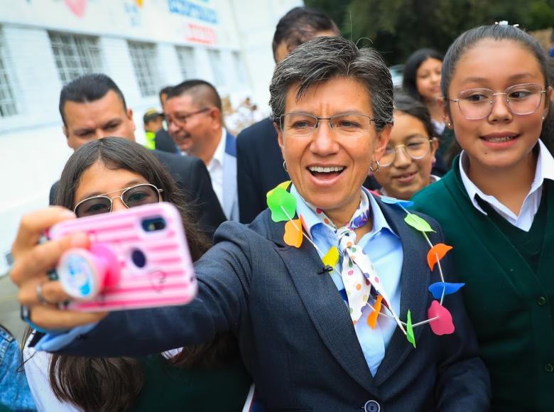 Bienvenida al año escolar en Colegios distritales. Foto: Cristian Martínez-Alcaldía de Bogotá.