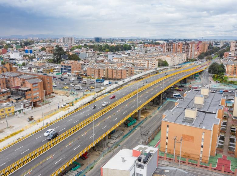 Habilitan cuatro carriles del puente José Celestino Mutis - Foto: Comunicaciones IDU