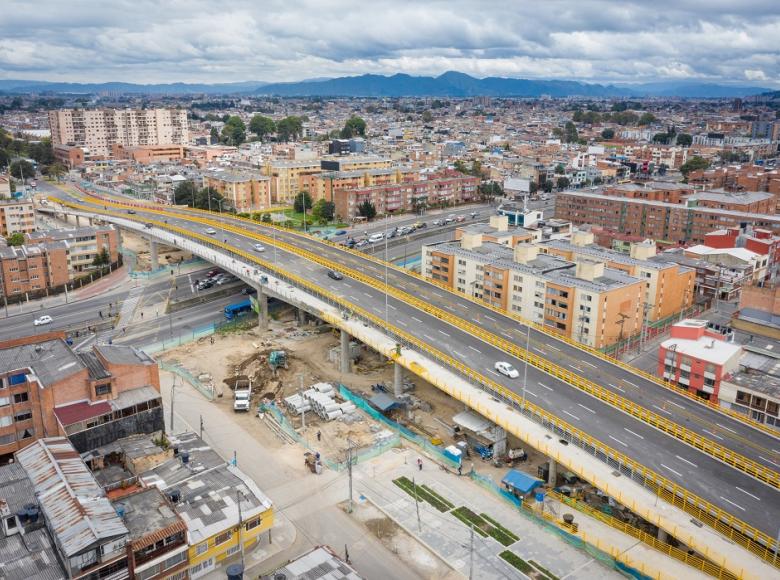 Habilitan cuatro carriles del puente José Celestino Mutis - Foto: Comunicaciones IDU