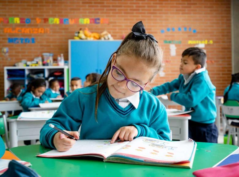 El Distrito realizará 22 jornadas de vacunación en colegios públicos y privados; para poner al día los esquemas de niños y niñas contra Covid-19 y otras enfermedades.