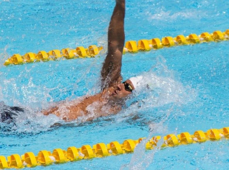 Ómar Andrés Pinzón, ganó oro en 200 metros combinados, en los 100 metros espalda y en el relevo 4x100 mts combinados masculino.