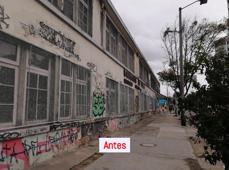 Antes: Las letras del nombre del colegio que está en la fachada presentaban daños; además, las rejas de las ventanas disminuían la iluminación de los salones.