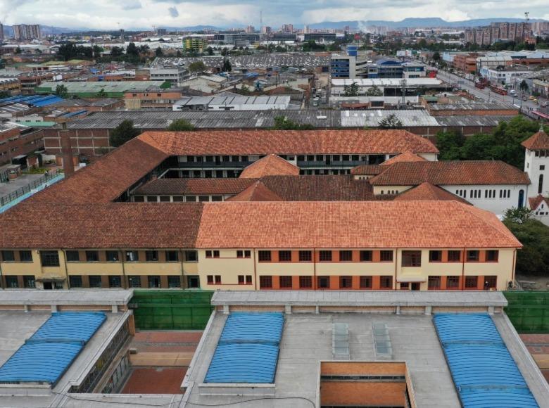 En la maratón se entrego el colegio La Merced que tuvo una restitución patrimonial, es decir, se modernizaron los espacios conservando todas las características arquitectónicas e históricas. El colegio beneficia a 2.240 estudiantes. 