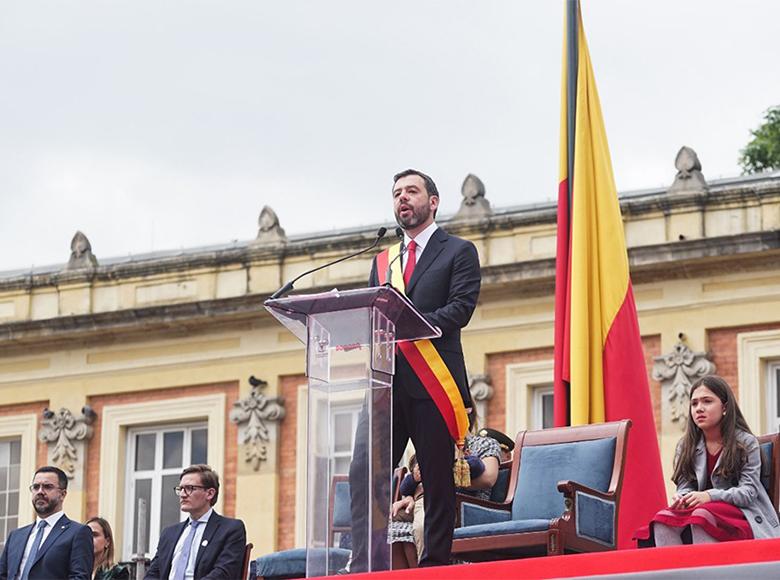 En el discurso de posesión, el alcalde Galán se comprometió con los bogotanos a trabajar sin descanso para que los grandes proyectos y las obras claves en la ciudad avancen y que se vuelva a sentir orgullo por Bogotá. 