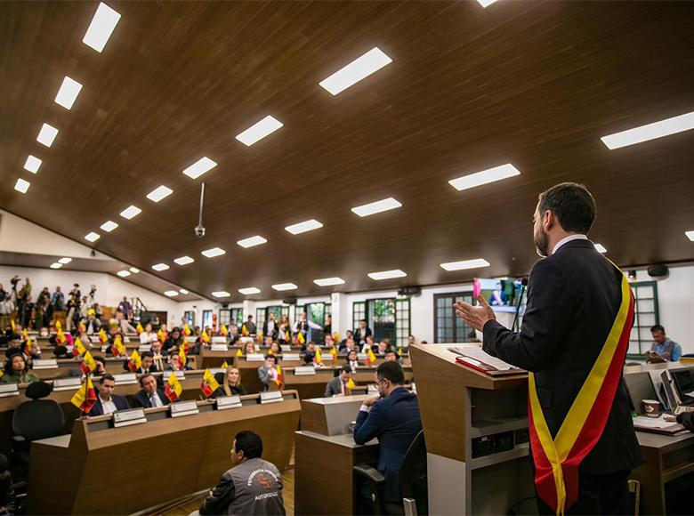 Finalmente, el alcalde Galán hizo su intervención en la instalación del Concejo de Bogotá. Aquí se refirió a los temas y proyectos clave para la ciudad que se presentarán ante esta corporación. 