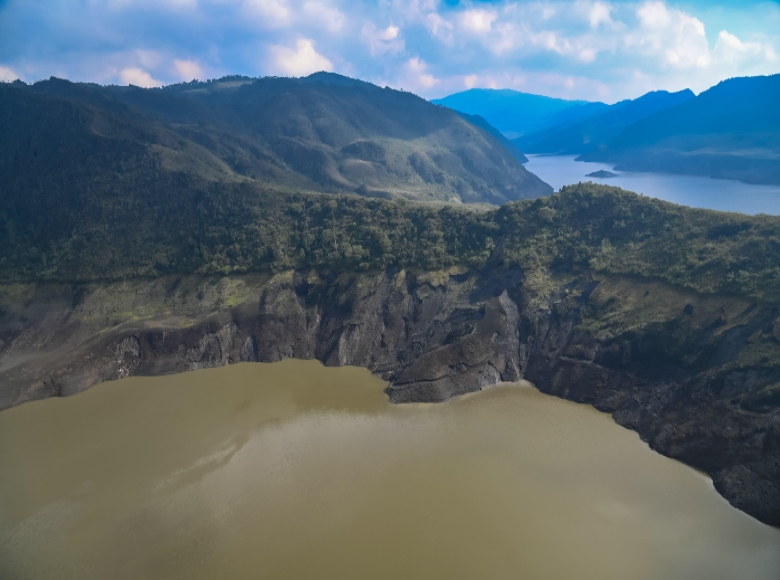 La Alcaldía de Bogotá estableció restricciones al servicio de agua por turnos, que comenzará a regir desde este jueves 11 de abril, para lograr superar la crisis de abastecimiento en las fuentes hídricas.