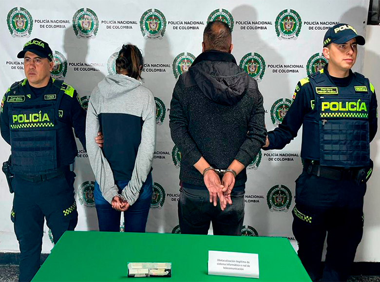 Las autoridades en Bogotá obtuvieron importantes resultados en seguridad en la semana del 17 al 21 de junio. Se destacan las capturas de dos personas por clonar tarjetas bancarias en un cajero de Bogotá. 