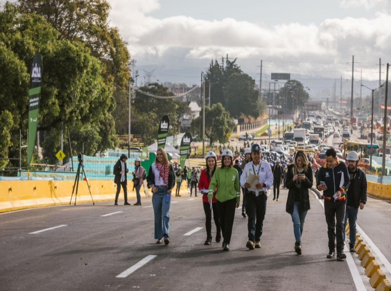  Aunque el puente occidental ya está en servicio se seguirá trabajando en detalles de urbanismo, espacio público, ciclorruta, zonas verdes y la malla vial.