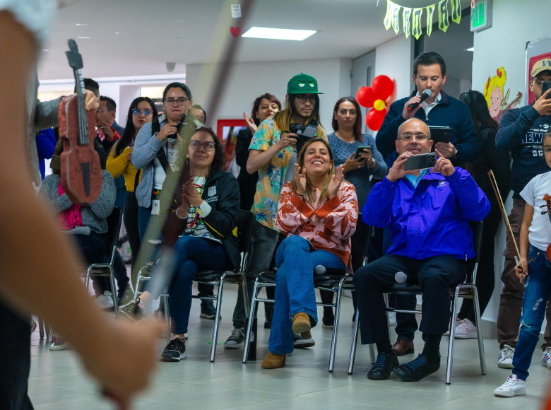 Además la localidad Ciudad Bolívar cuenta con el Centro Filarmónico Local en el Colegio Rogelio Salmona IED con una cobertura para 200 beneficiarios.