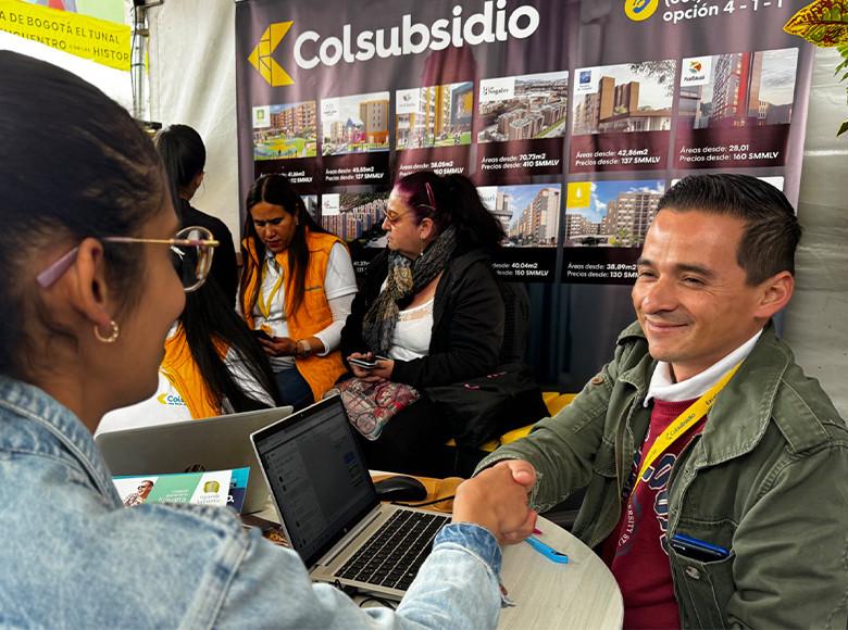 En ‘Bogotá, mi Ciudad, mi Casa’ hacemos realidad tu sueño de tener casa propia. Este es el segundo día de la Feria de Vivienda ‘Mi Casa en Bogotá’.