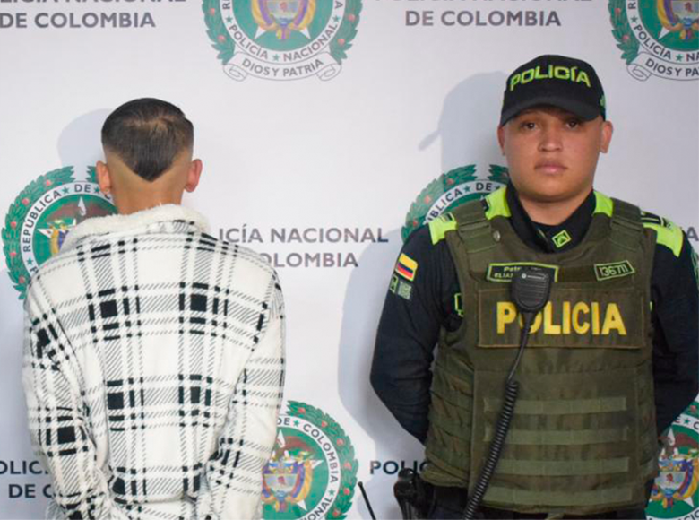 La Policía de Bogotá capturó a alias ‘Brayan’ por el doble homicidio en Chía. La captura se dio por la denuncia de un ciudadano a través de la Línea de Emergencia 123.