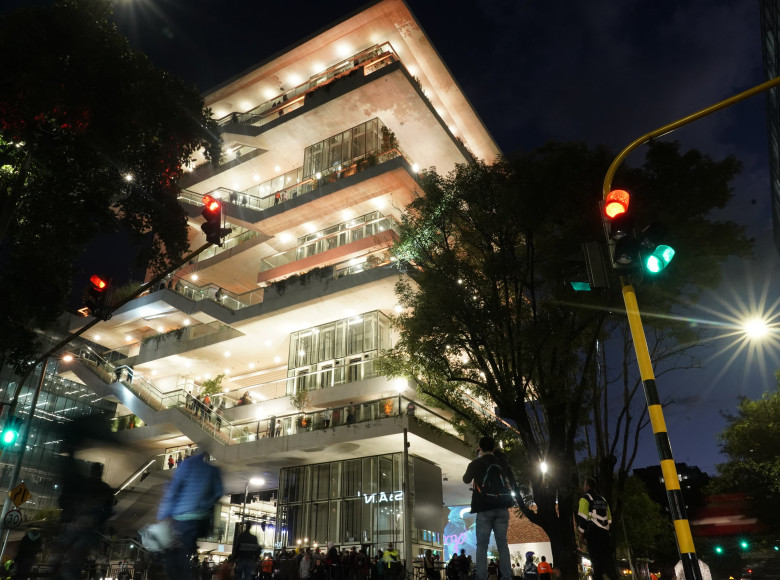 Para los interesados en conocer, recorrer y descubrir el nuevo Centro Felicidad Chapinero, un hito en la arquitectura y el urbanismo de Bogotá, la Secretaría de Cultura, Recreación y Deporte ofrecerá recorridos guiados.