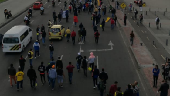 Toma de una cámara de seguridad en el que se observa un aspecto del paro de taxistas.