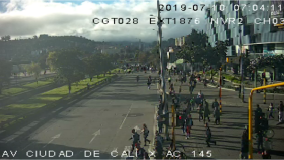 Toma de una cámara de seguridad en el que se observa un aspecto del paro de taxistas.