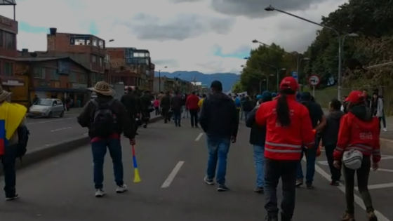 Toma de una cámara de seguridad en el que se observa un aspecto del paro de taxistas.