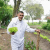 Huerta en Bogotá siembra oportunidades para exhabitantes de la calle