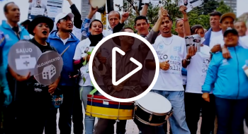 Imagen de los Ángeles Azules en las calles de Bogotá