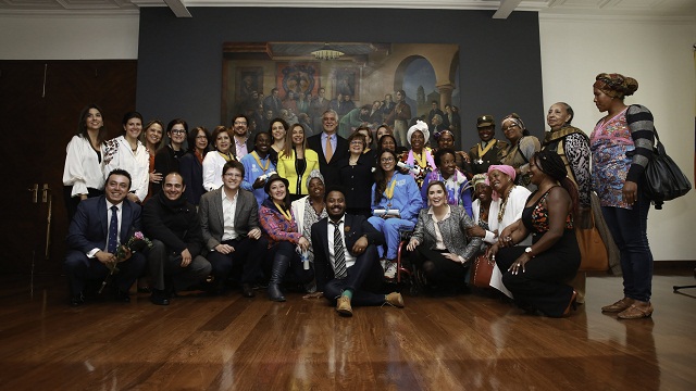 Condecoración mujeres de Bogotá - Foto Comunicaciones Alcaldía / Diego Bauman