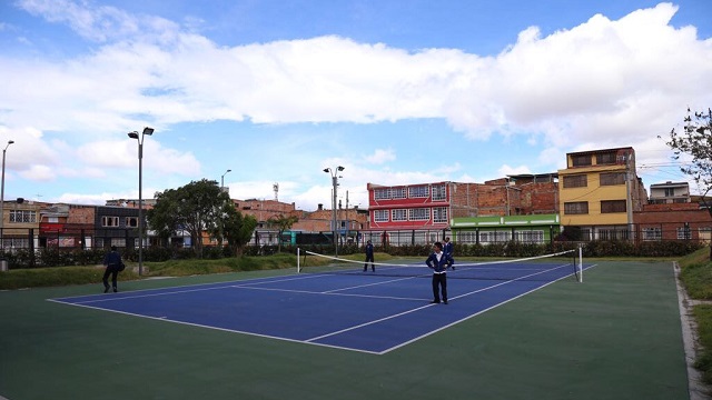 Entrega colegios Engativá y Kennedy - Foto: Prensa Secretaría de Educación