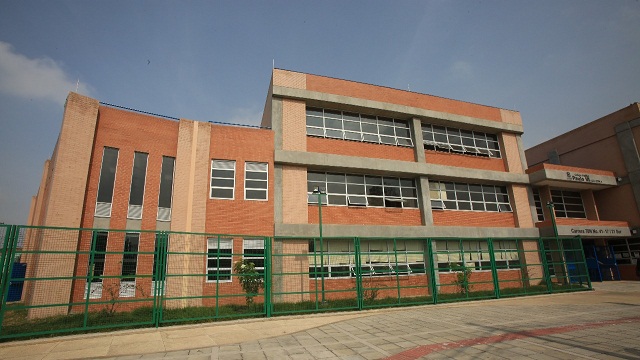 Alcalde entregó colegios reconstruidos en Kennedy y Rafael Uribe Uribe - Foto: Comunicaciones Alcaldía Bogotá / Diego Bauman 