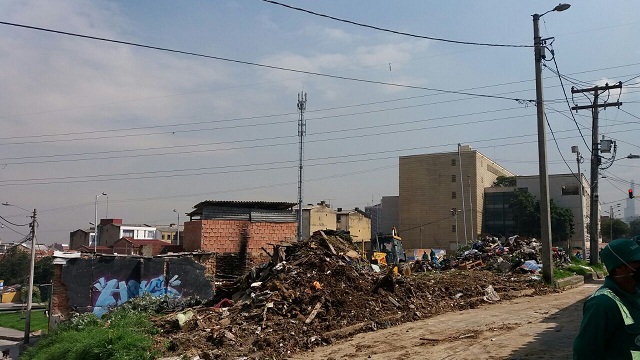 Limpieza del barrio Las Cruces - Foto: Prensa Uaesp