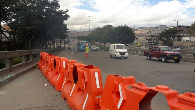 Mantenimiento puentes vehiculares en Bogotá - Foto: Prensa IDU