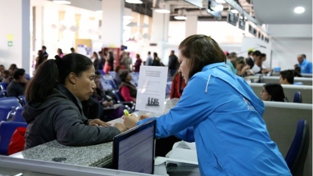 Trámites en línea de la Secretaría de Educación - Foto: Prensa Secretaría de Educación 