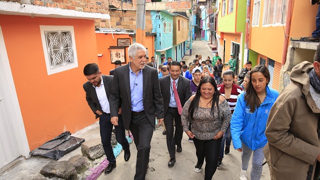 Bogotá ya cuenta con un nuevo mural a gran escala en el barrio El Consuelo - Foto: Prensa Alcaldía Bogotá / Diego Bauman