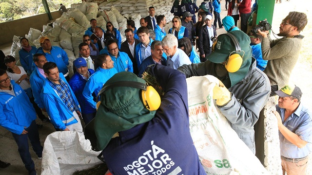 Verificación obras de centro para restauración de Cerros Orientales - Foto: Comunicaciones Alcaldía Bogotá / Diego Bauman