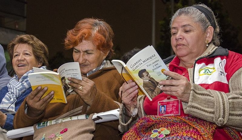 Diferentes autores le dan vida a hoja al viento - Foto: Idartes