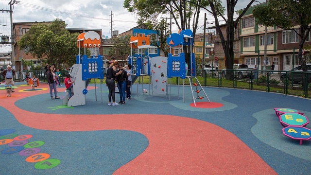 Alcalde Peñalosa supervisó obras que benefician a los habitantes de Tunjuelito - Foto: Alcaldía de Bogotá