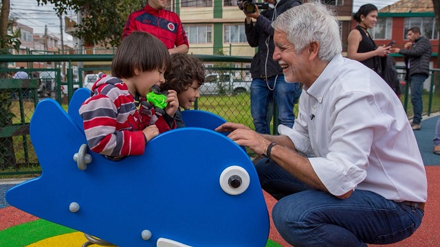 Alcalde Peñalosa supervisó obras que benefician a los habitantes de Tunjuelito - Foto: Alcaldía de Bogotá