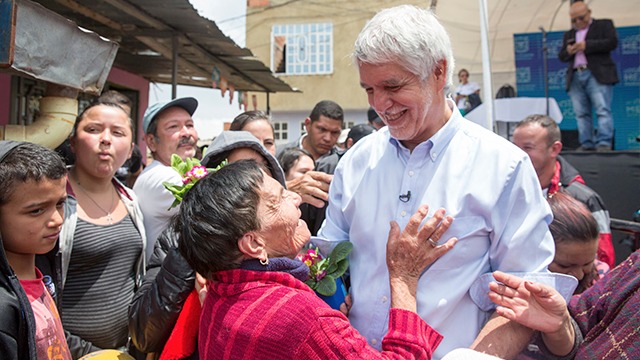 Alcalde Enrique Peñalosa anuncia nuevas obras para Caracolí - FOTO: Prensa Alcaldía Mayor